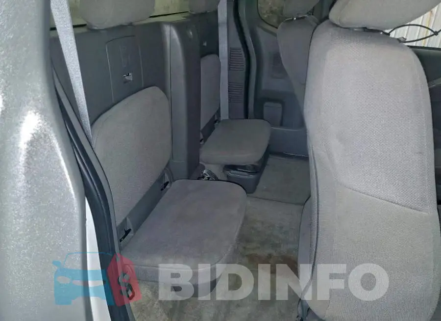 1N6BD0CT3JN735057 Photo# 10