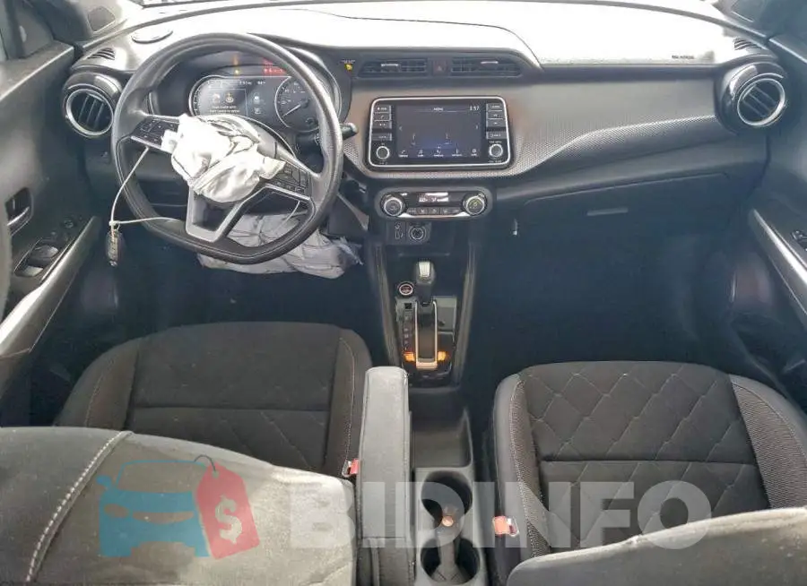 3N1CP5CU3KL559670 Photo# 8