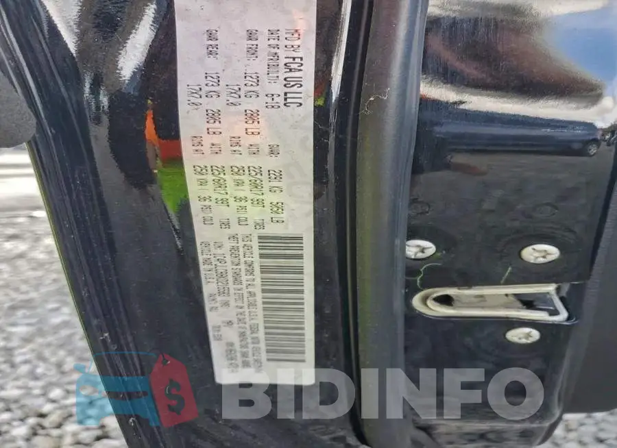 1C4PJLCB8KD215583 Photo# 13