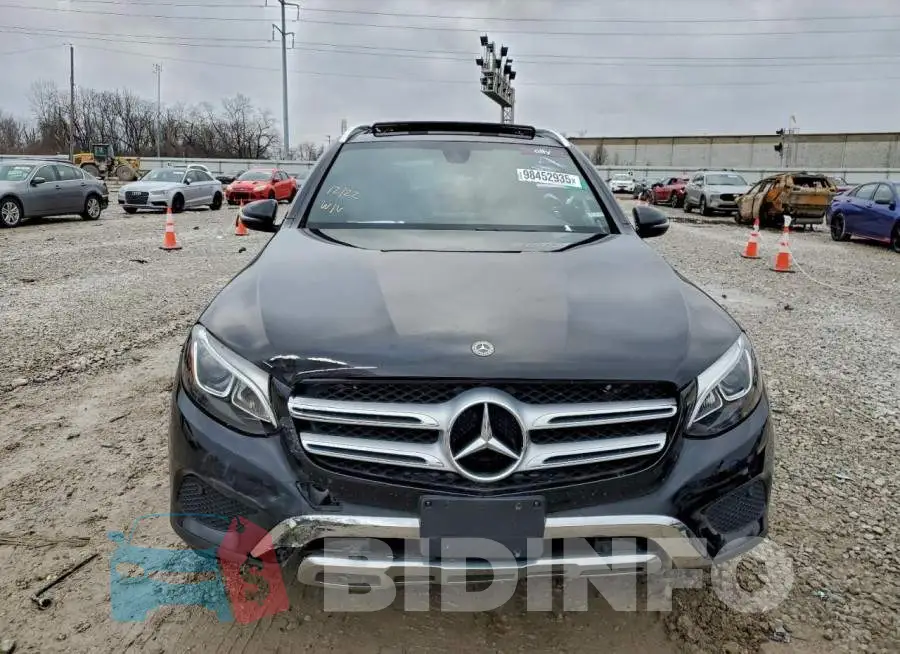 WDC0G5EBXKF534913 Photo# 5