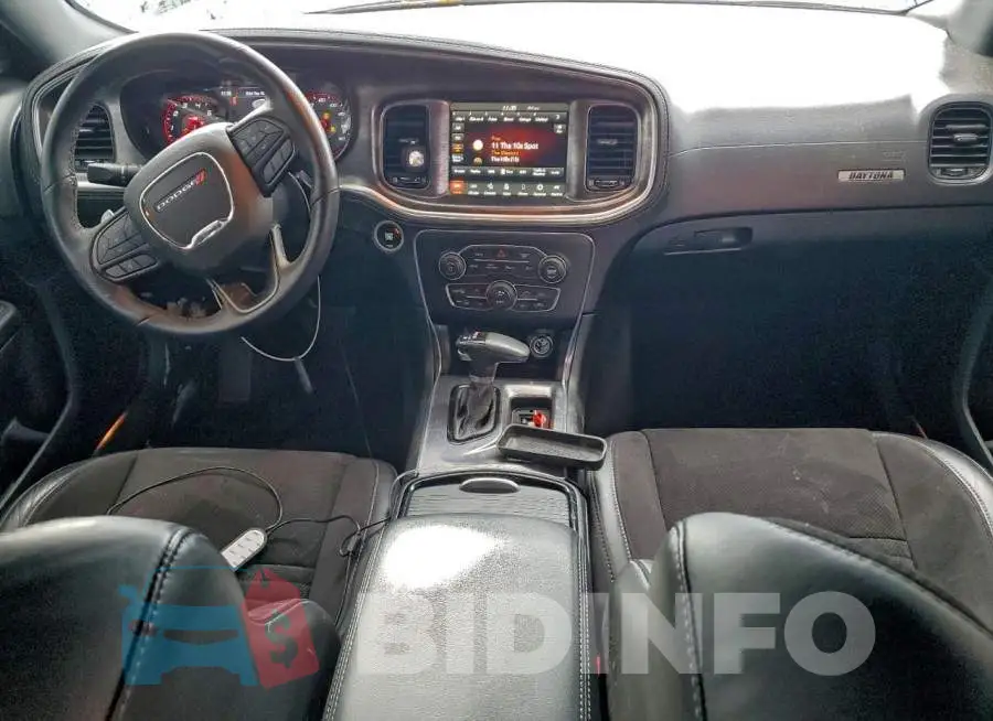 2C3CDXCT6PH640059 Photo# 8
