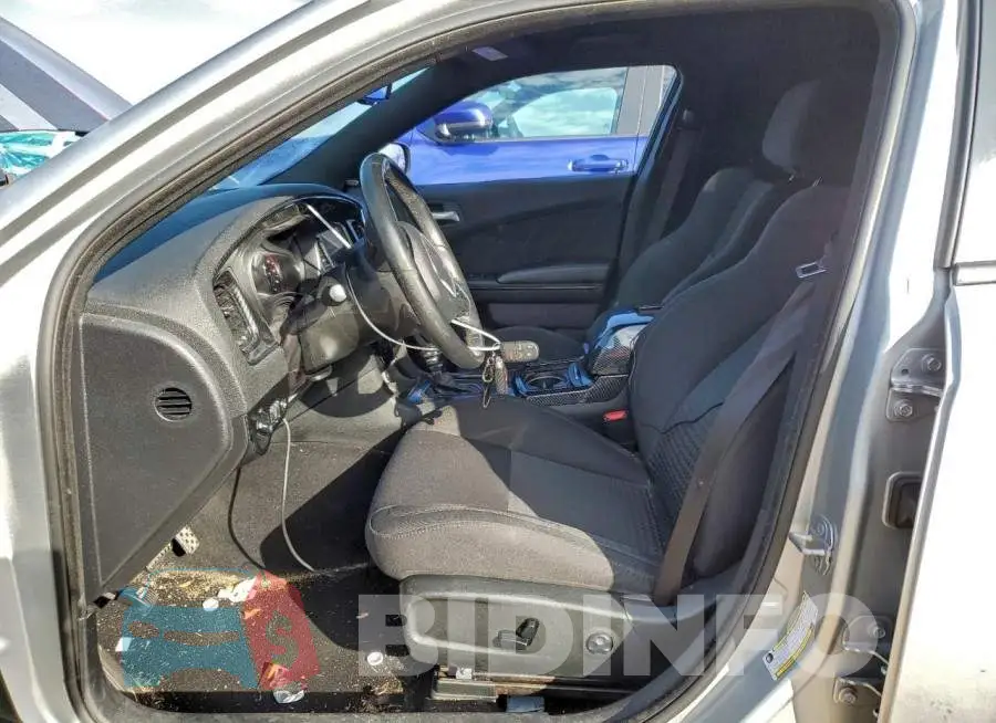 2C3CDXHG8KH581844 Photo# 7