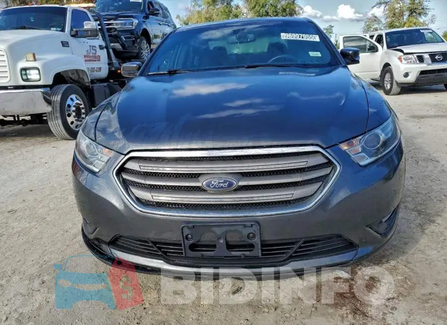1FAHP2E86JG113300 Photo# 5