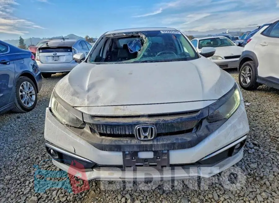 19XFC1F33KE202222 Photo# 5