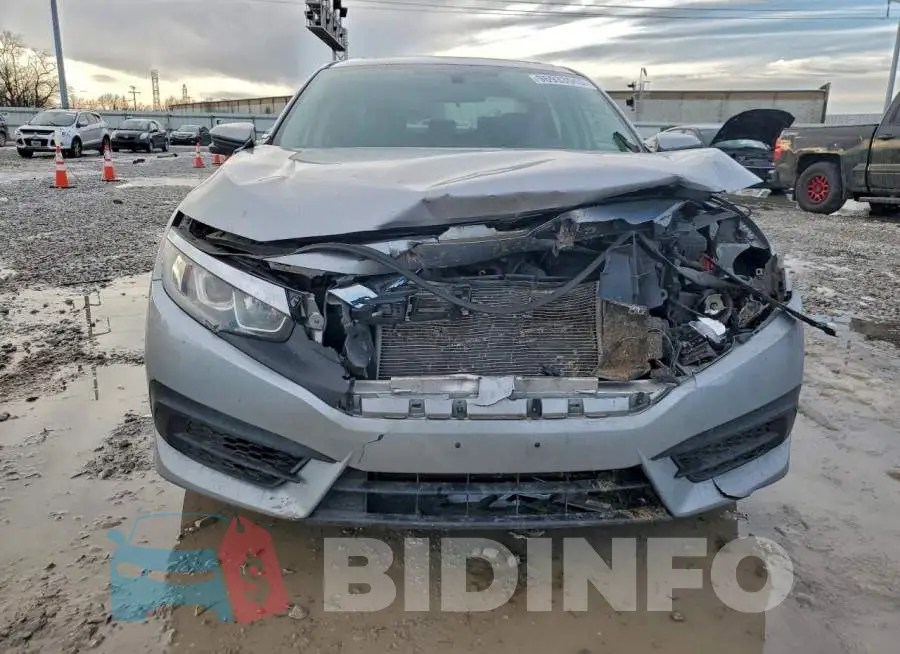 19XFC2F71HE073589 Photo# 5