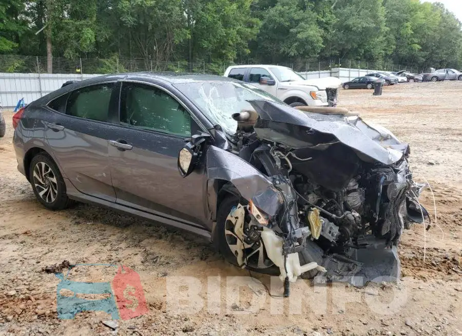 19XFC2F77HE004065 Photo# 4