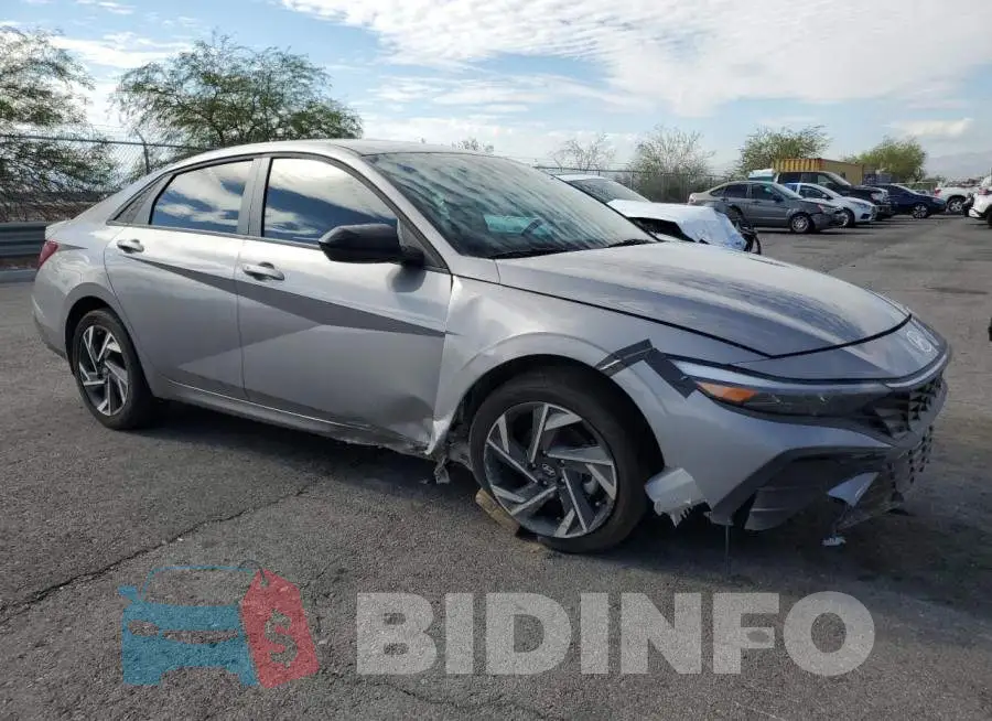 KMHLM4DG2SU924589 Photo# 4
