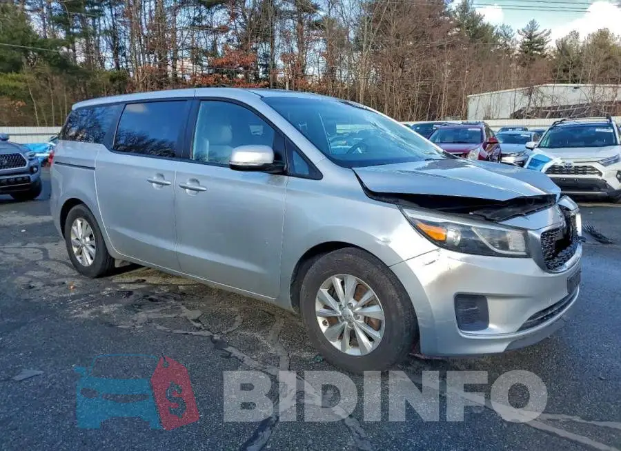 KNDMB5C1XH6301428 Photo# 4