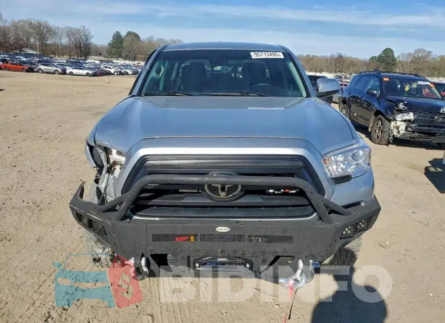 3TYAX5GN5NT057575 Photo# 5