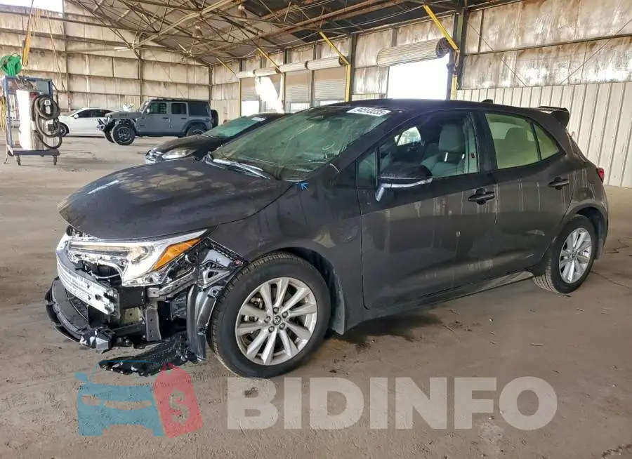 JTND4MBE8T3254804 Photo# 1