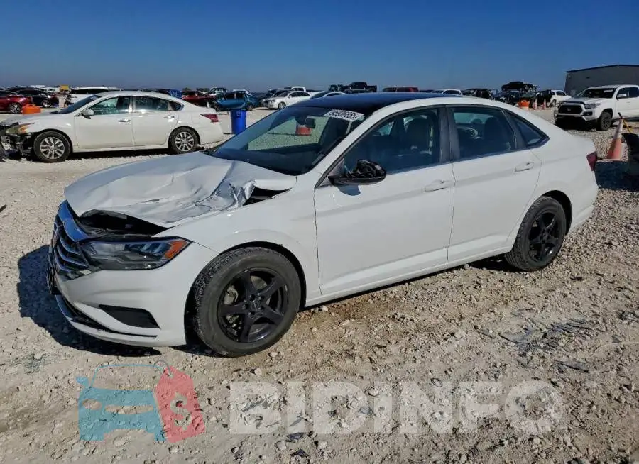 3VWCB7BUXKM213776 Photo# 1