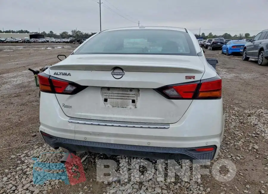 1N4BL4CV8PN377662 Photo# 6