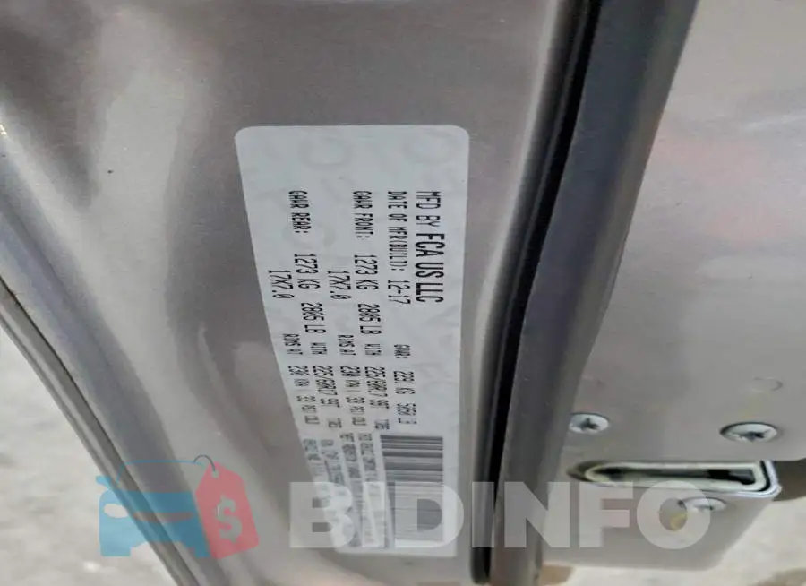 1C4PJLCB9JD596844 Photo# 12