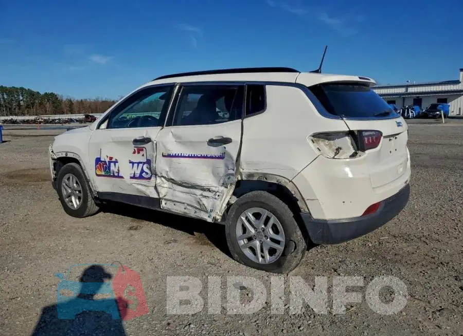 3C4NJCAB9LT147607 Photo# 2