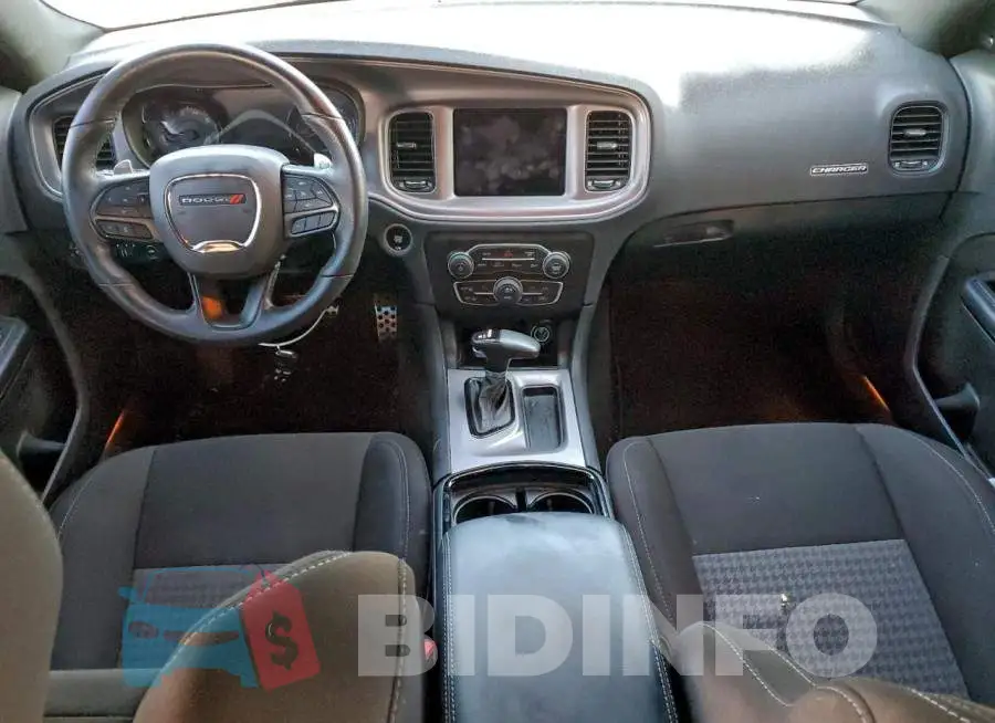 2C3CDXCT4PH673318 Photo# 8