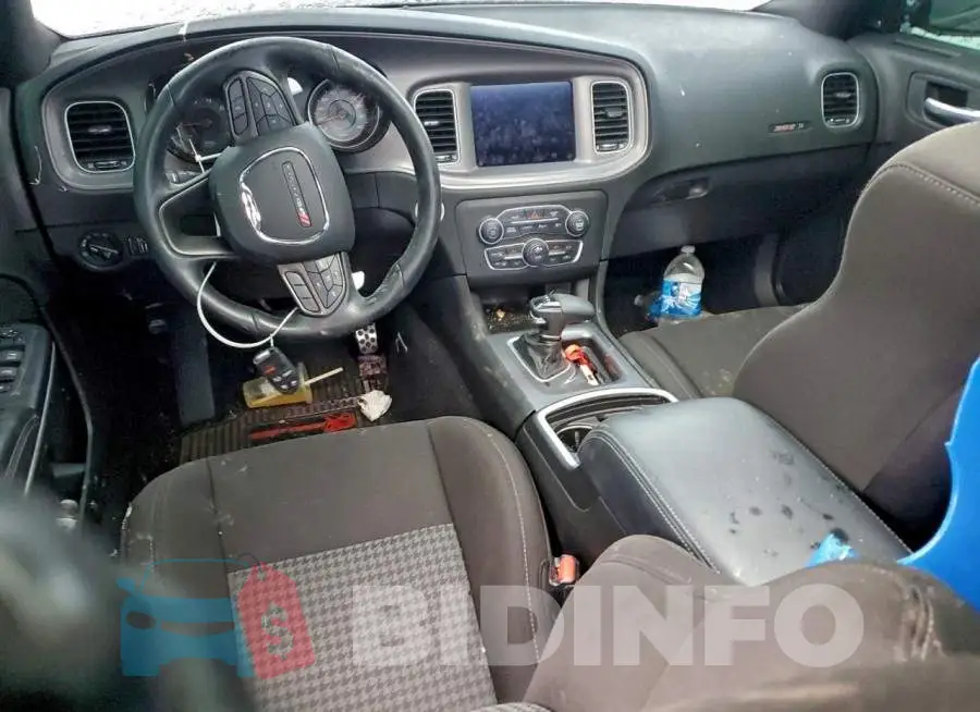 2C3CDXGJ0PH572785 Photo# 8
