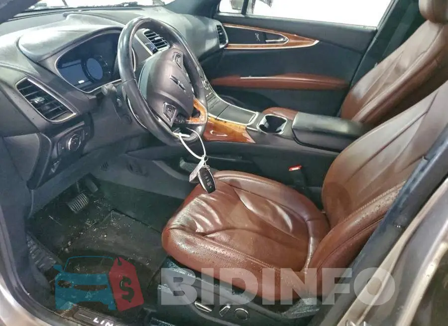 2LMPJ8LR5JBL10049 Photo# 7