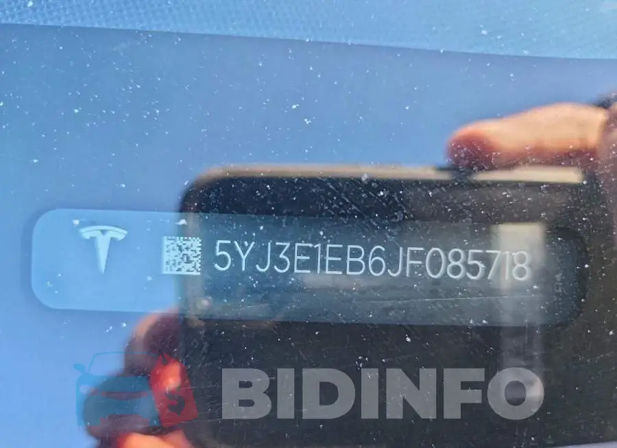 5YJ3E1EB6JF085718 Photo# 12