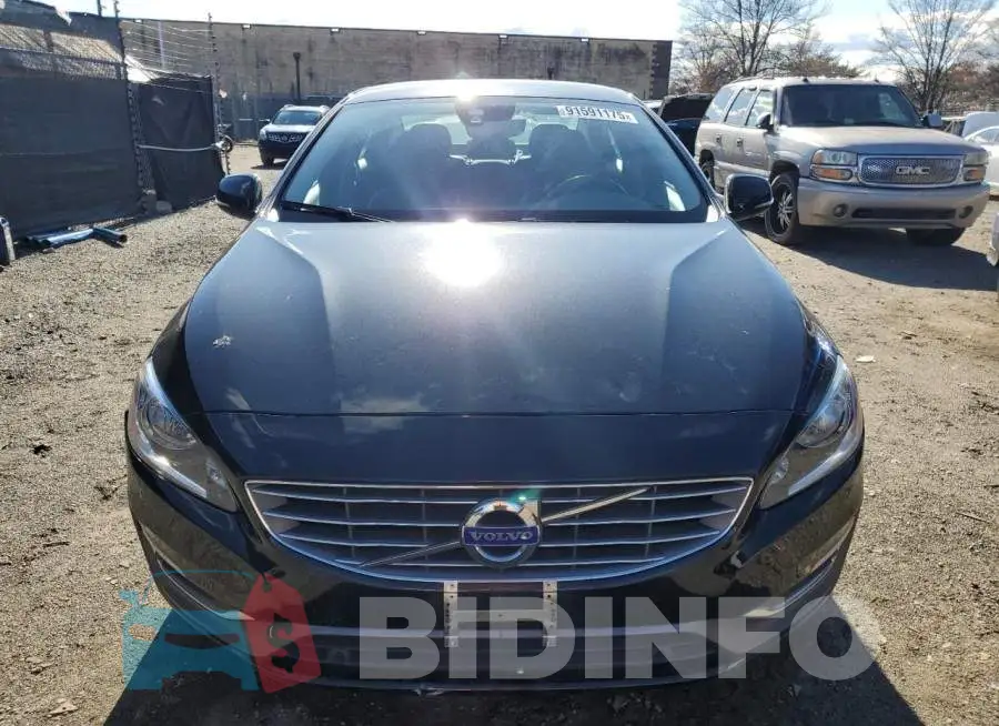 LYV402TK6HB151367 Photo# 5