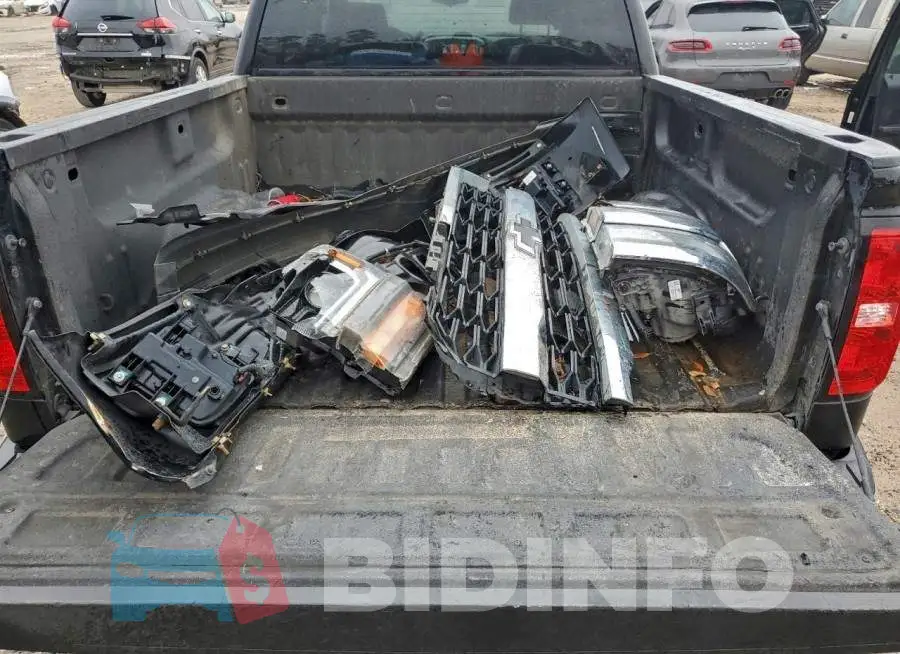 3GCPCREC8JG332567 Photo# 12