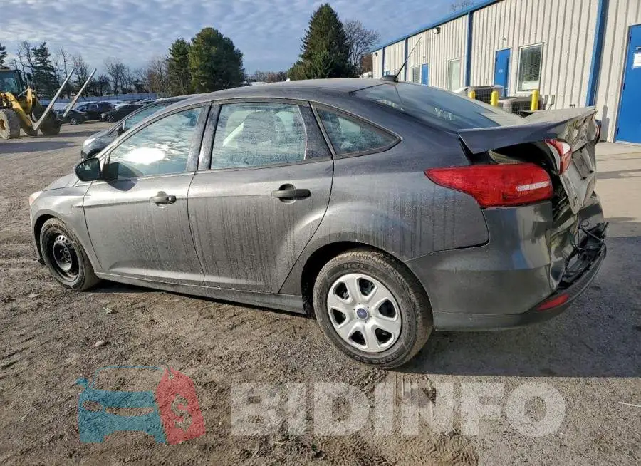 1FADP3E22JL202126 Photo# 2