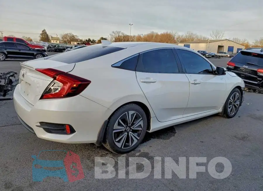 19XFC1F33HE210345 Photo# 3