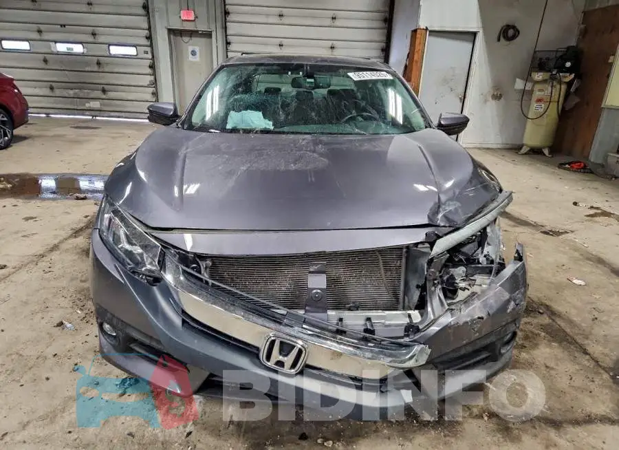 19XFC1F73HE023884 Photo# 5