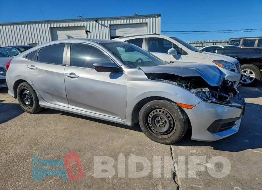 19XFC2F53HE027244 Photo# 4