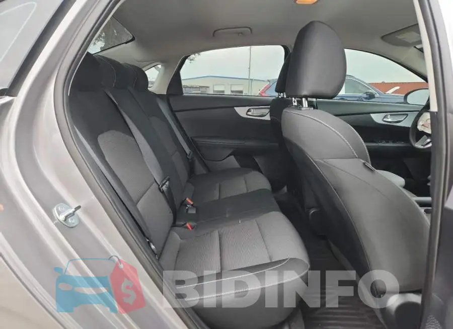 3KPF24AD3RE817965 Photo# 10
