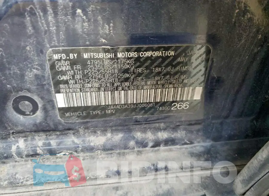 JA4AD3A39JJ006081 Photo# 13