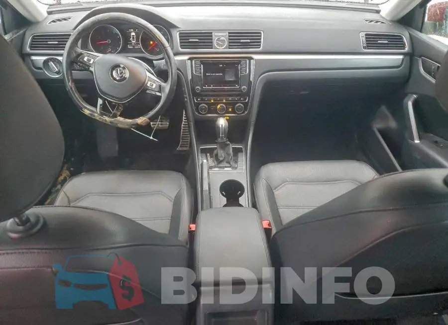 1VWDT7A38HC085381 Photo# 8