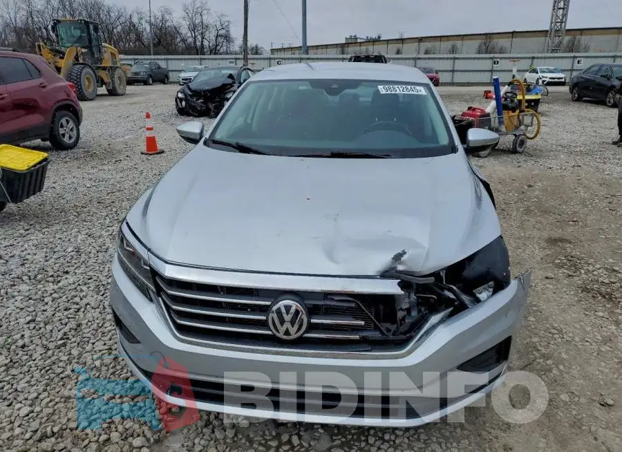 1VWSA7A32LC025201 Photo# 5