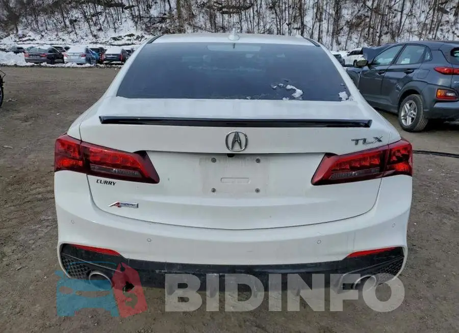 19UUB1F62KA002036 Photo# 6