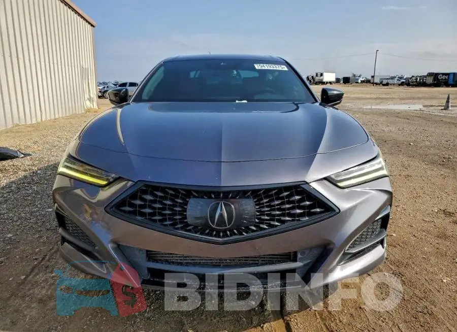 19UUB6F57MA001732 Photo# 5