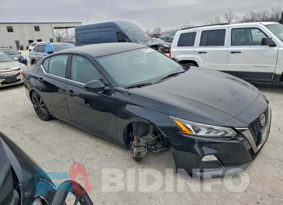 1N4BL4CV9KC153935 Photo# 4