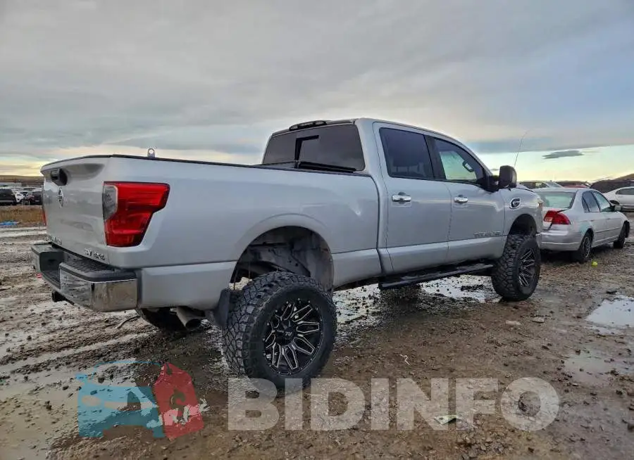 1N6BA1F35HN538962 Photo# 3