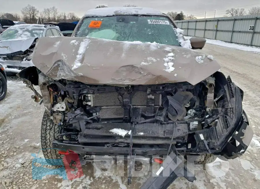 1N6ED1EK2PN665972 Photo# 5