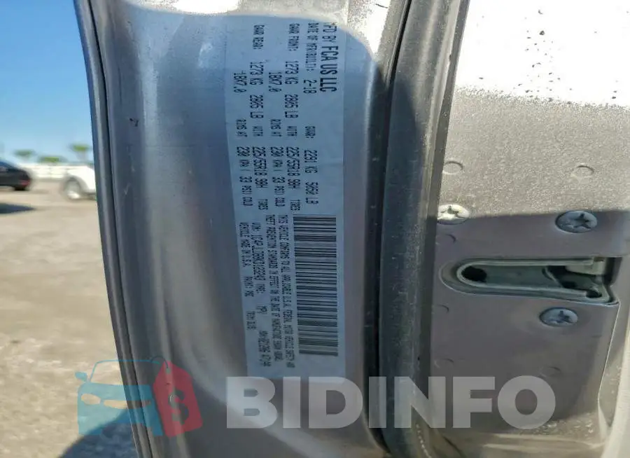 1C4PJLDB8KD123243 Photo# 12