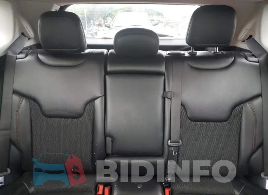 3C4NJDDB8LT208723 Photo# 10
