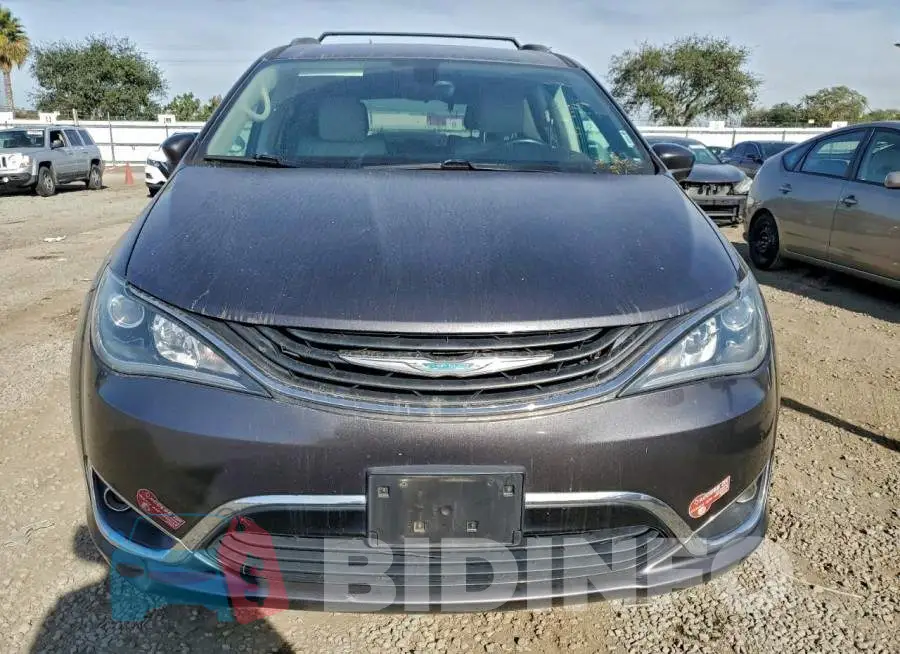 2C4RC1L78JR129608 Photo# 5