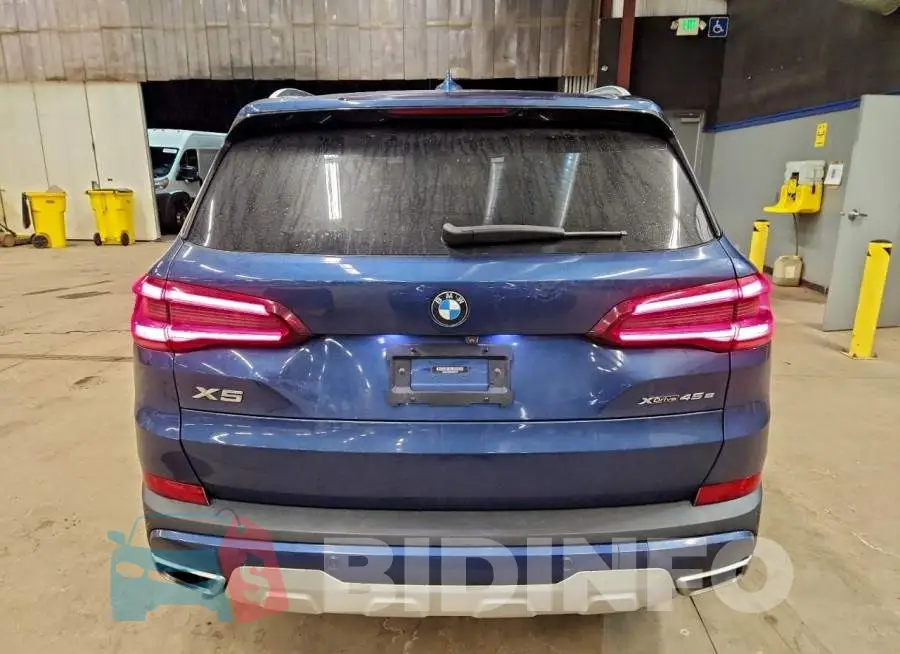 5UXTA6C09M9G70187 Photo# 6
