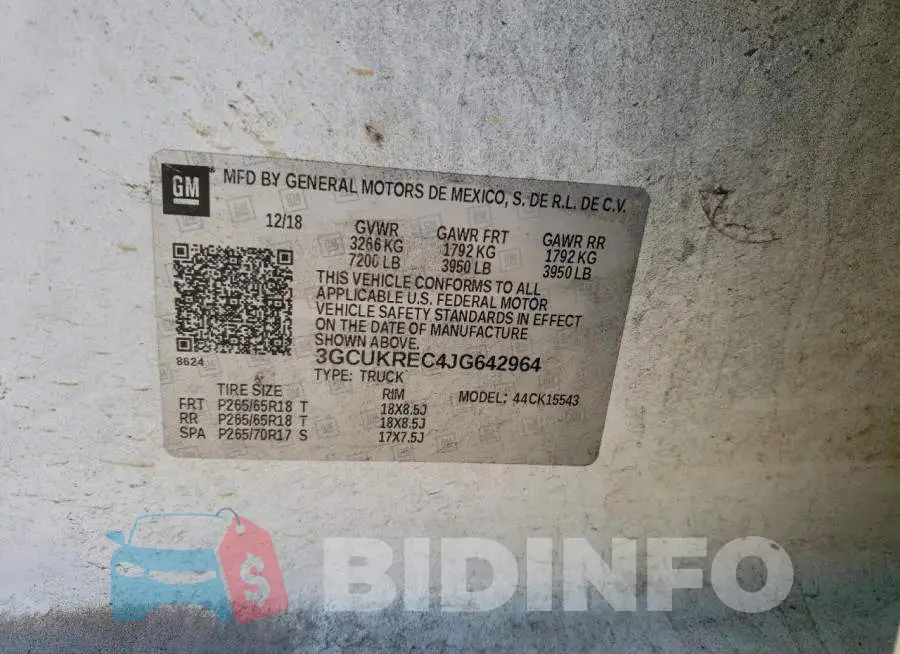 3GCUKREC4JG642964 Photo# 12
