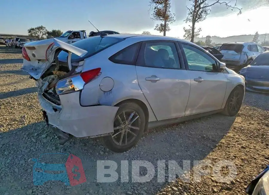 1FADP3F28HL215004 Photo# 3