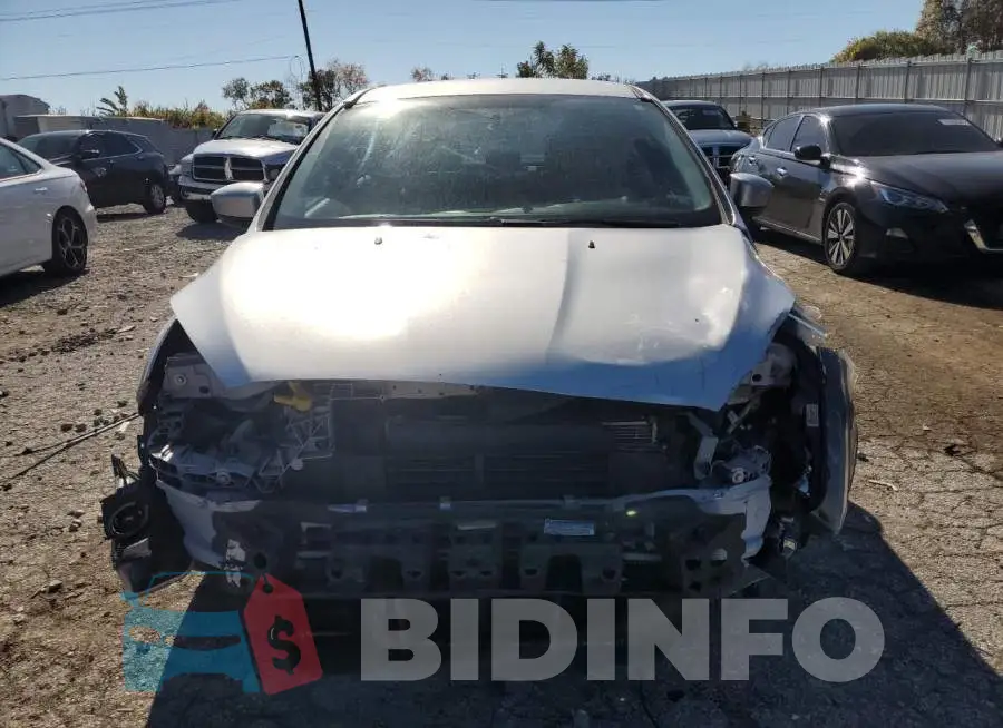1FADP3FE7JL235907 Photo# 5
