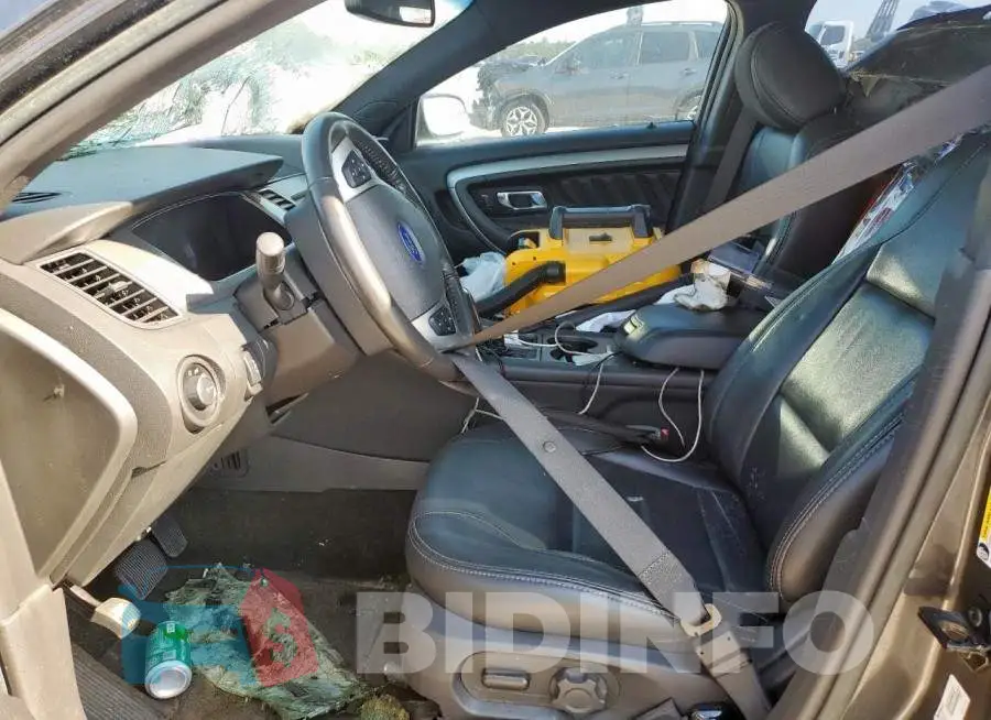 1FAHP2E85JG131951 Photo# 7