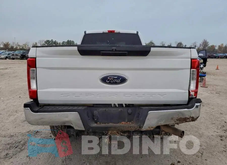 1FT7W2B65KEC70213 Photo# 6