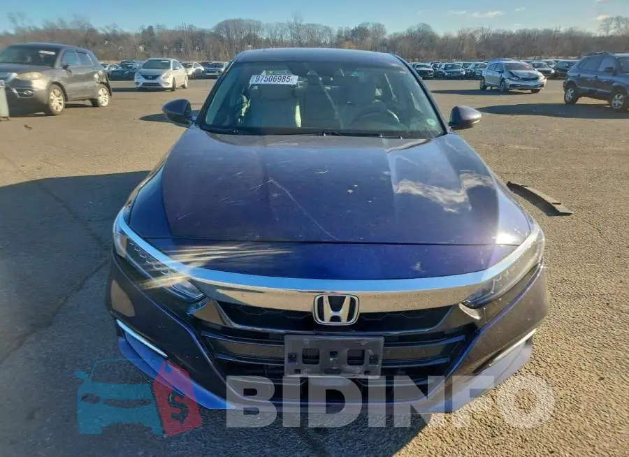 1HGCV3F51JA001917 Photo# 5