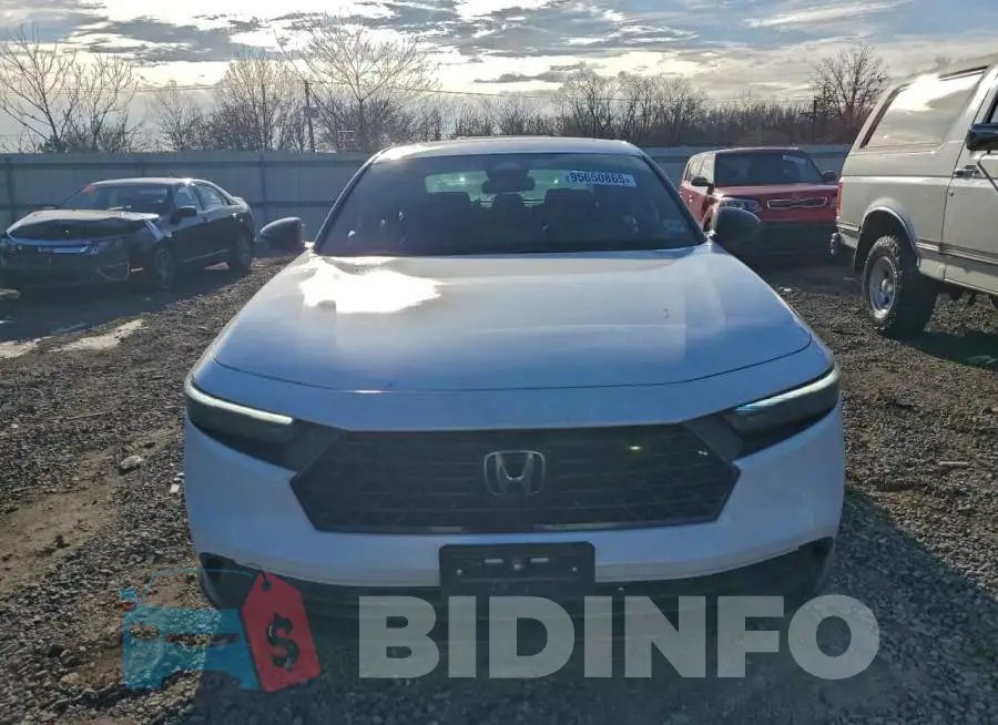 1HGCY2F52RA093617 Photo# 5