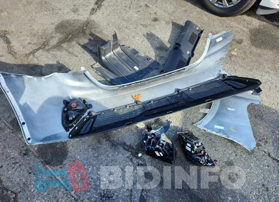 3KPF24AD8RE806945 Photo# 12