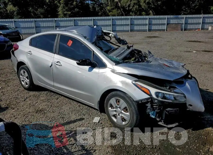 3KPFK4A70HE111853 Photo# 4